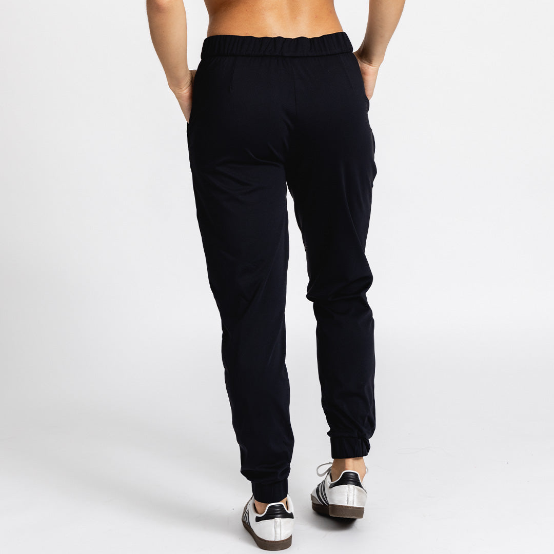 Unisex Adapt Jogger | Black